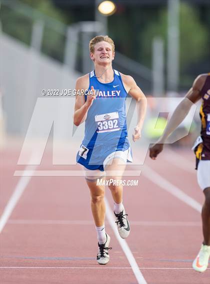 Thumbnail 1 in UIL 1A Boys State Track Meet photogallery.