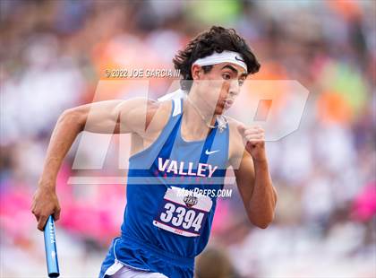 Thumbnail 3 in UIL 1A Boys State Track Meet photogallery.