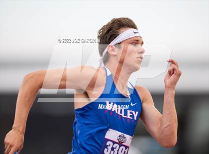 Thumbnail 1 in UIL 1A Boys State Track Meet photogallery.