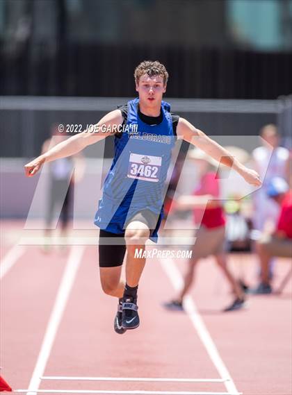Thumbnail 2 in UIL 1A Boys State Track Meet photogallery.