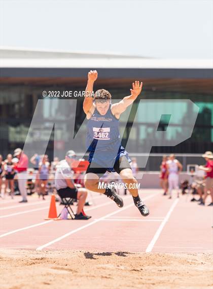 Thumbnail 1 in UIL 1A Boys State Track Meet photogallery.