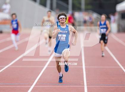 Thumbnail 3 in UIL 1A Boys State Track Meet photogallery.