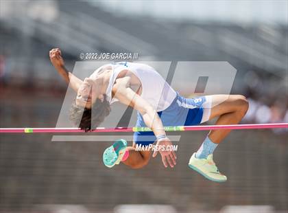 Thumbnail 3 in UIL 1A Boys State Track Meet photogallery.