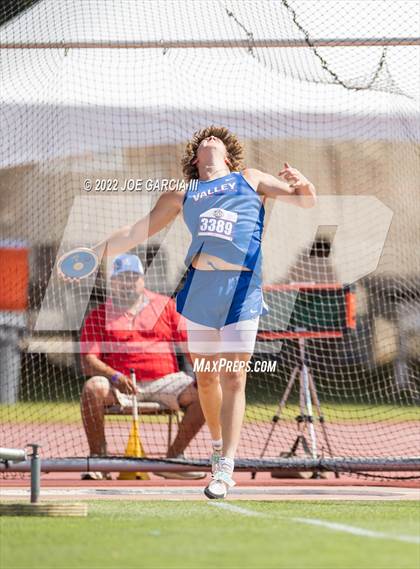 Thumbnail 1 in UIL 1A Boys State Track Meet photogallery.