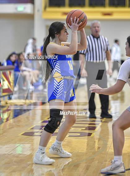 Thumbnail 2 in Cuba @ Laguna Acoma (Lady Braves Invitational at Santa Fe Indian School) photogallery.