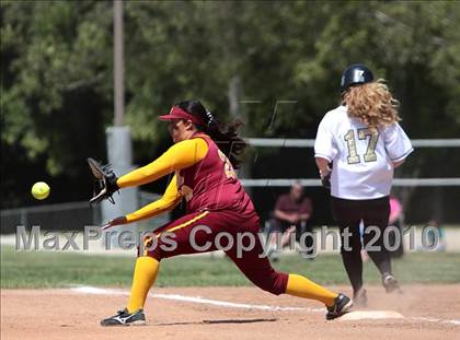 Thumbnail 1 in Oak Park vs. Oxnard (T.O. Tournament) photogallery.