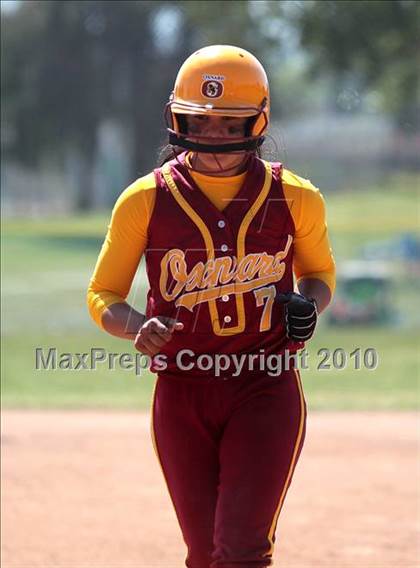 Thumbnail 2 in Oak Park vs. Oxnard (T.O. Tournament) photogallery.