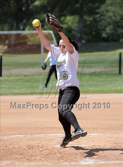 Thumbnail 3 in Oak Park vs. Oxnard (T.O. Tournament) photogallery.