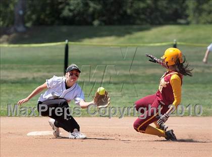 Thumbnail 2 in Oak Park vs. Oxnard (T.O. Tournament) photogallery.