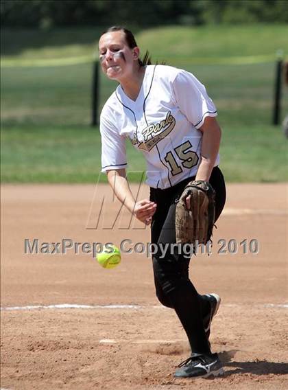Thumbnail 1 in Oak Park vs. Oxnard (T.O. Tournament) photogallery.