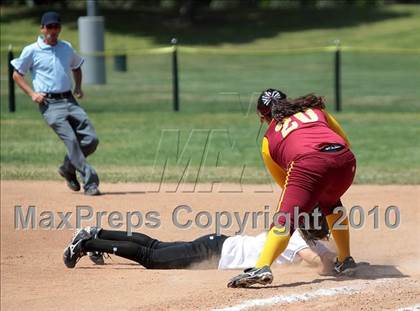 Thumbnail 2 in Oak Park vs. Oxnard (T.O. Tournament) photogallery.