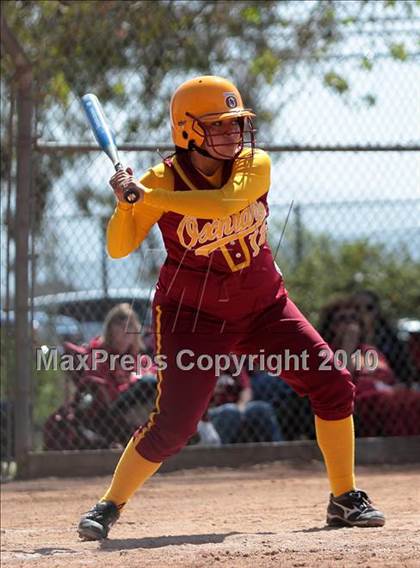 Thumbnail 3 in Oak Park vs. Oxnard (T.O. Tournament) photogallery.