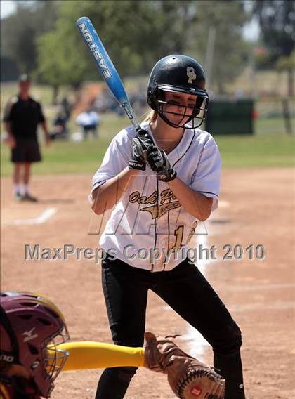 Thumbnail 3 in Oak Park vs. Oxnard (T.O. Tournament) photogallery.