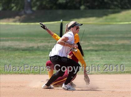 Thumbnail 1 in Oak Park vs. Oxnard (T.O. Tournament) photogallery.