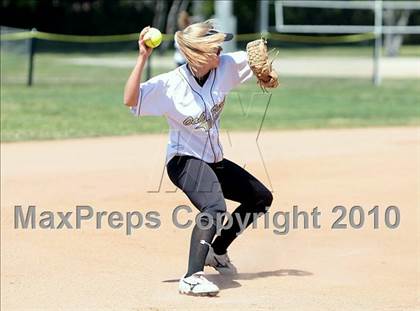 Thumbnail 1 in Oak Park vs. Oxnard (T.O. Tournament) photogallery.