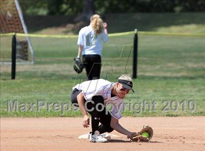 Thumbnail 1 in Oak Park vs. Oxnard (T.O. Tournament) photogallery.