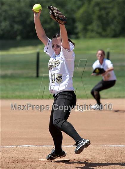Thumbnail 3 in Oak Park vs. Oxnard (T.O. Tournament) photogallery.