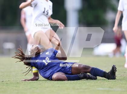 Thumbnail 2 in Thomas Dale vs Western Branch (VHSL Class 6 Region A Quarterfinal) photogallery.