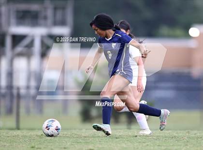 Thumbnail 3 in Thomas Dale vs Western Branch (VHSL Class 6 Region A Quarterfinal) photogallery.