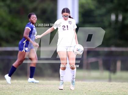 Thumbnail 3 in Thomas Dale vs Western Branch (VHSL Class 6 Region A Quarterfinal) photogallery.