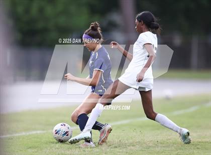 Thumbnail 3 in Thomas Dale vs Western Branch (VHSL Class 6 Region A Quarterfinal) photogallery.