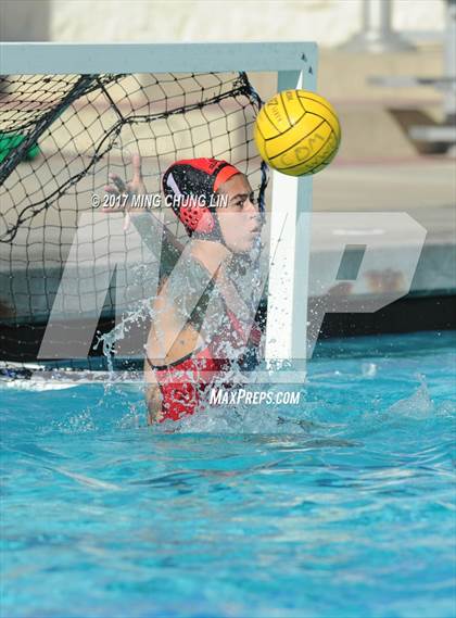 Thumbnail 2 in Laguna Beach vs. San Clemente (Newport Holiday Cup) photogallery.