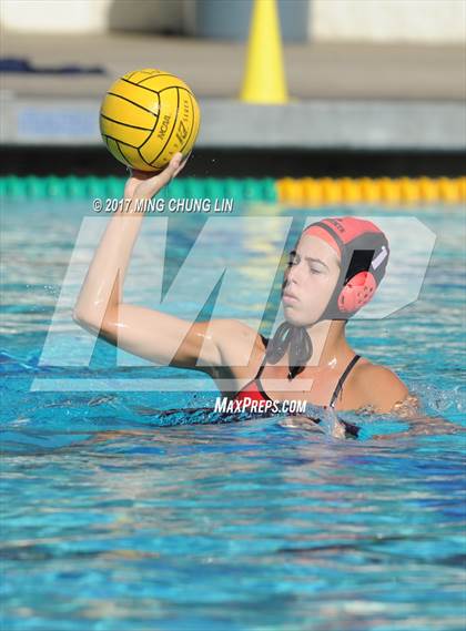 Thumbnail 2 in Laguna Beach vs. San Clemente (Newport Holiday Cup) photogallery.