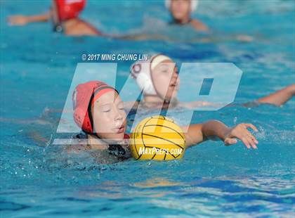 Thumbnail 2 in Laguna Beach vs. San Clemente (Newport Holiday Cup) photogallery.