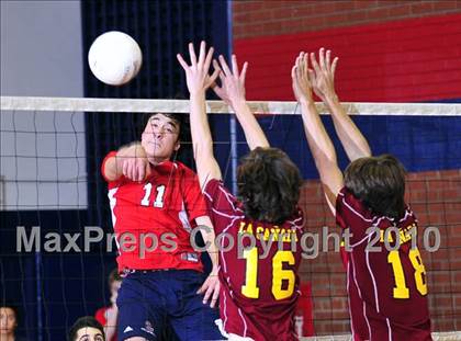 Thumbnail 1 in La Canada @ La Salle photogallery.