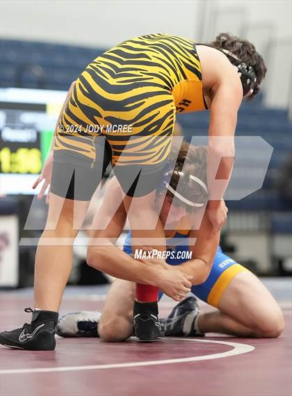 Thumbnail 1 in Hernando vs Oxford photogallery.