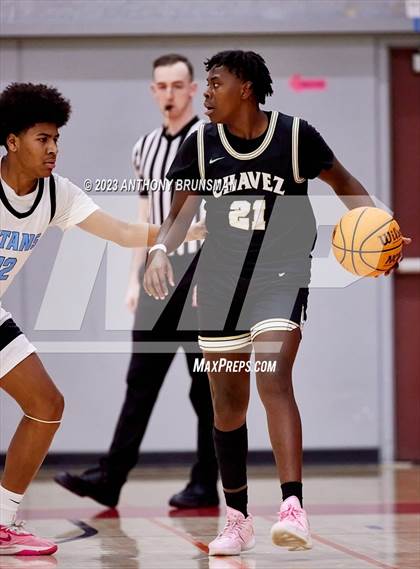 Thumbnail 3 in Burbank vs. Chavez (Cordova Christmas Tournament) photogallery.