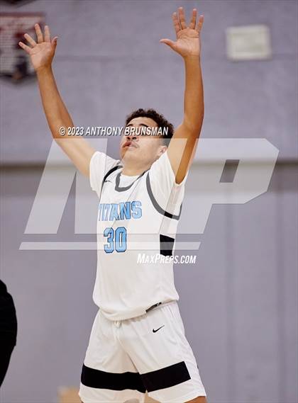 Thumbnail 1 in Burbank vs. Chavez (Cordova Christmas Tournament) photogallery.