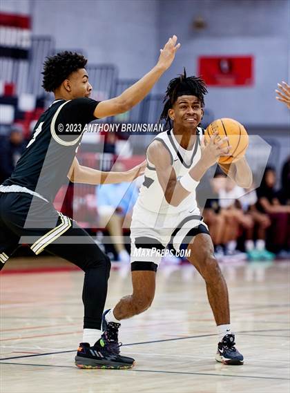 Thumbnail 3 in Burbank vs. Chavez (Cordova Christmas Tournament) photogallery.