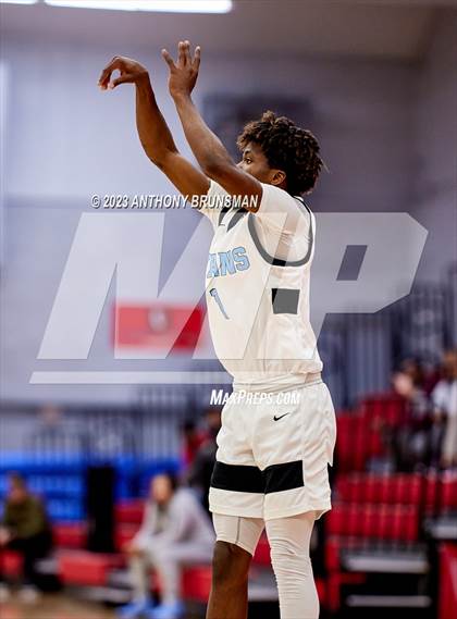Thumbnail 3 in Burbank vs. Chavez (Cordova Christmas Tournament) photogallery.