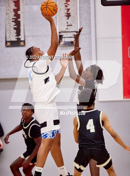 Thumbnail 1 in Burbank vs. Chavez (Cordova Christmas Tournament) photogallery.