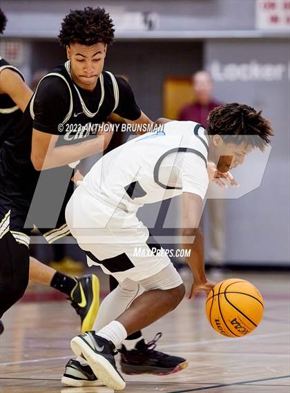 Thumbnail 3 in Burbank vs. Chavez (Cordova Christmas Tournament) photogallery.