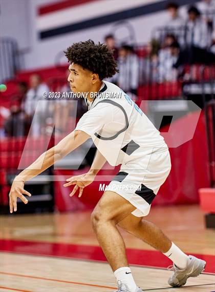 Thumbnail 2 in Burbank vs. Chavez (Cordova Christmas Tournament) photogallery.