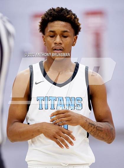 Thumbnail 1 in Burbank vs. Chavez (Cordova Christmas Tournament) photogallery.