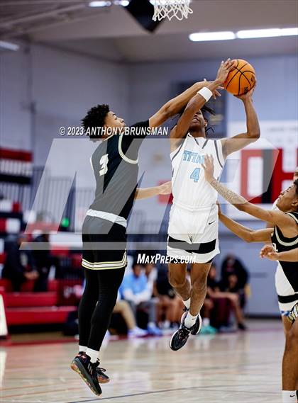 Thumbnail 1 in Burbank vs. Chavez (Cordova Christmas Tournament) photogallery.
