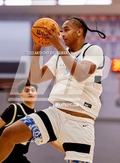 Thumbnail 2 in Burbank vs. Chavez (Cordova Christmas Tournament) photogallery.