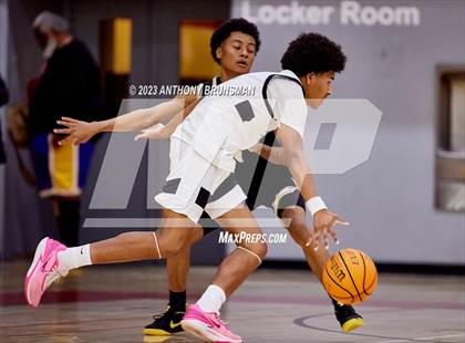 Thumbnail 2 in Burbank vs. Chavez (Cordova Christmas Tournament) photogallery.