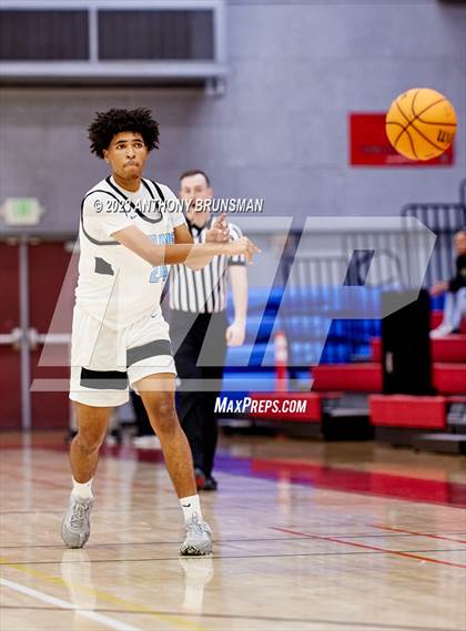 Thumbnail 3 in Burbank vs. Chavez (Cordova Christmas Tournament) photogallery.