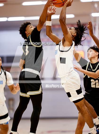 Thumbnail 2 in Burbank vs. Chavez (Cordova Christmas Tournament) photogallery.