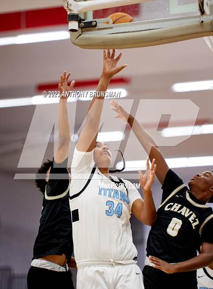 Thumbnail 1 in Burbank vs. Chavez (Cordova Christmas Tournament) photogallery.