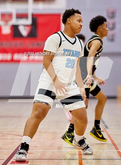 Thumbnail 3 in Burbank vs. Chavez (Cordova Christmas Tournament) photogallery.