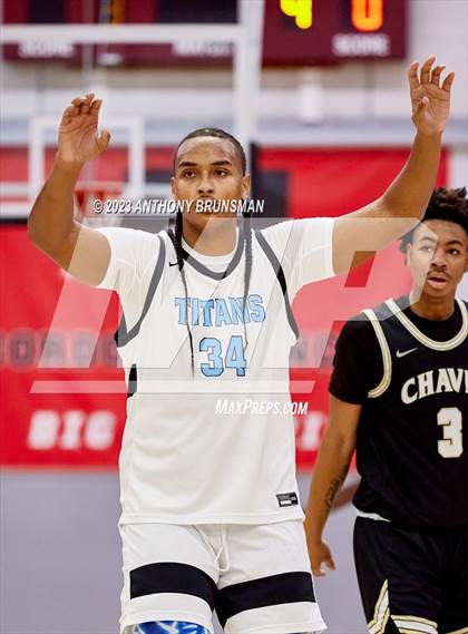 Thumbnail 3 in Burbank vs. Chavez (Cordova Christmas Tournament) photogallery.