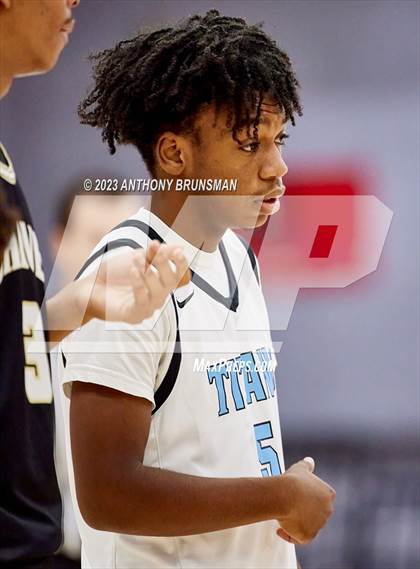 Thumbnail 2 in Burbank vs. Chavez (Cordova Christmas Tournament) photogallery.