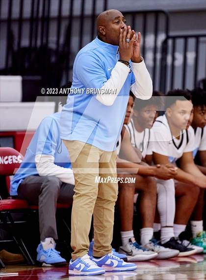 Thumbnail 3 in Burbank vs. Chavez (Cordova Christmas Tournament) photogallery.