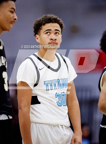 Thumbnail 1 in Burbank vs. Chavez (Cordova Christmas Tournament) photogallery.