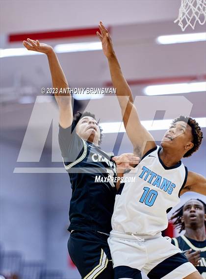 Thumbnail 1 in Burbank vs. Chavez (Cordova Christmas Tournament) photogallery.
